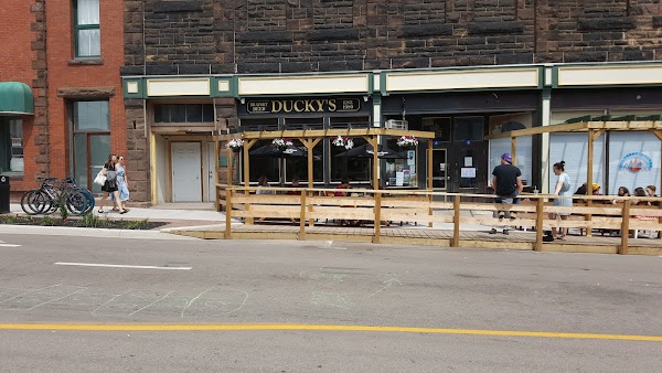 Ducky's Pub
