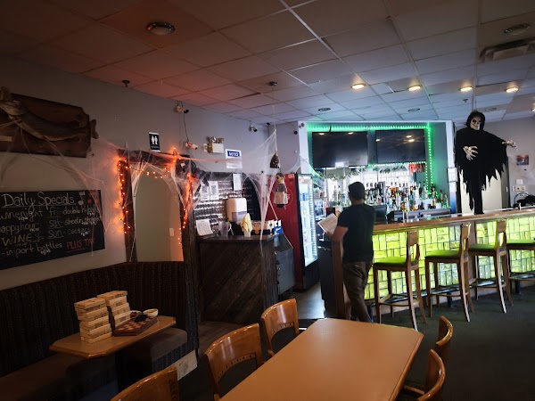 Trifon's Pizza & Lux Lounge