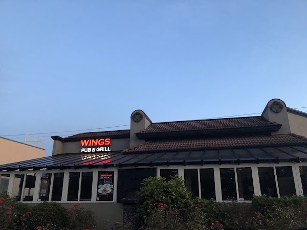 WINGS Restaurants & Pubs - Burnaby