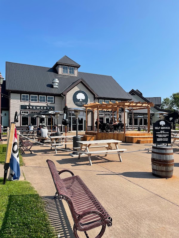 Lone Oak Brewing Company Taproom and Golf Simulator