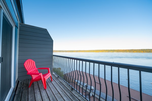 Anchor Inn & Suites
