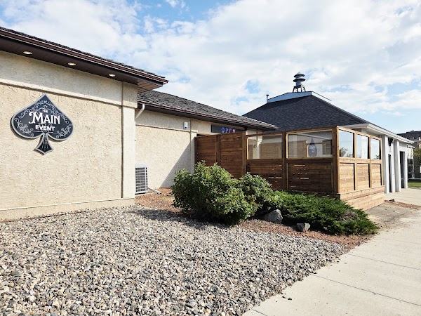 The Main Event Lounge