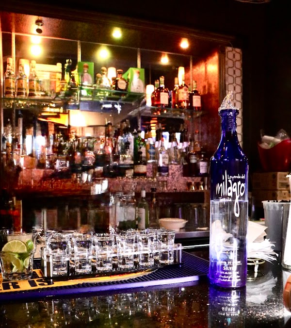 The Avenue Restaurant and Lounge