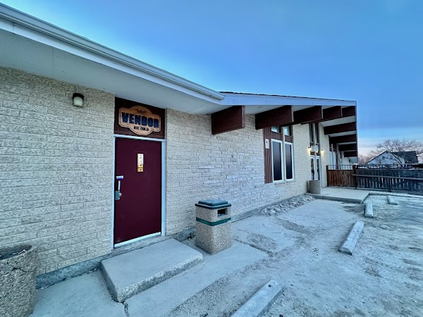 Riverton Motor Inn - COLD BEER | VENDOR | VLTs | RESTAURANT | ROOMS | ATM